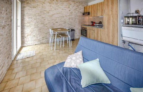 Cozy Home In Piolenc With Outdoor Swimming Pool - Photo 12