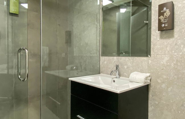 w Cozy 2BR w AC Near Kennedy Park - Photo 11