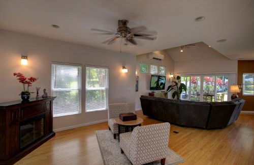 Grand Melemele 3 Bedroom Home by RedAwning - Foto 20