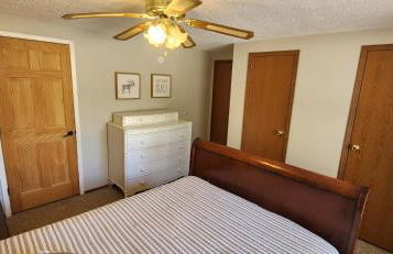 Chandler Hill Base Camp - Enjoy A Nature Getaway in this Rustic Home in the Mountains, 10 minutes from Sunday River Ski Mountain! home - Foto 47