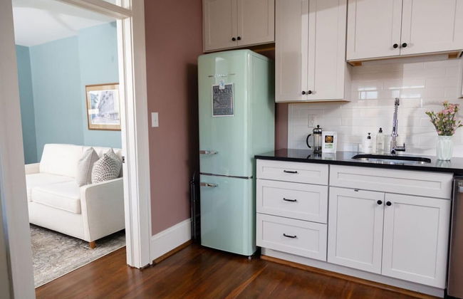 The Winona House - Boutique Hotel Near Downtown - Photo 3