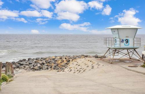 Ultimate Oceanside Retreat | Tower 9 Across from the Beach - Foto 62