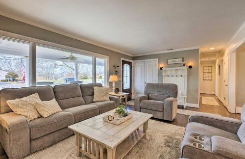 Mattituck Home with Fireplaces - Near Wineries - Foto 6