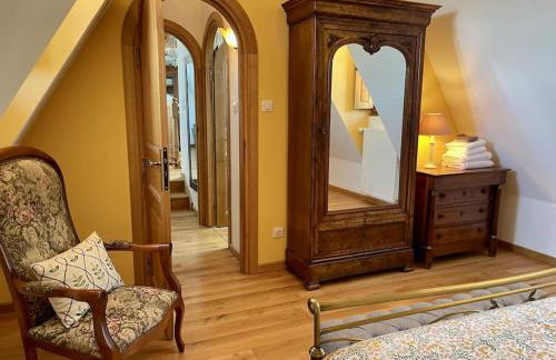 Charming 19th Century Farmhouse with Pool - Foto 20