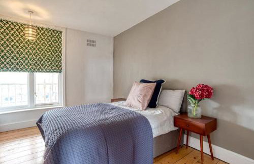 6BR Luxury Beach House Hot Tub & Sea Views - Foto 31