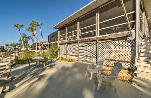 Canalfront Home with Private Dock - 5 Mi to Beaches! - Foto 19
