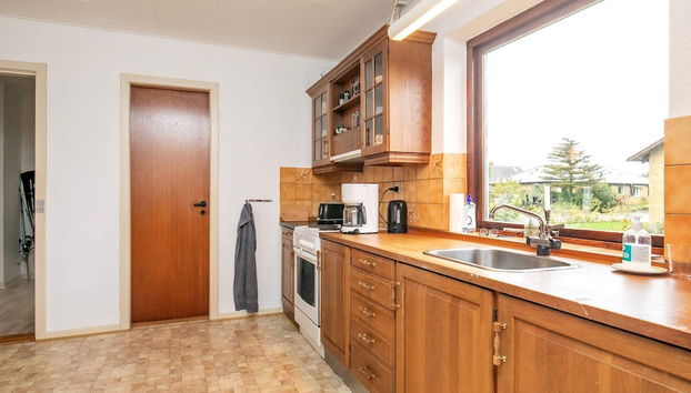 6 Person Holiday Home in Tranekaer - Foto 5, Cocina privada