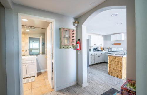 BEACHFRONT COTTAGE LOWER UNIT - Photo 19