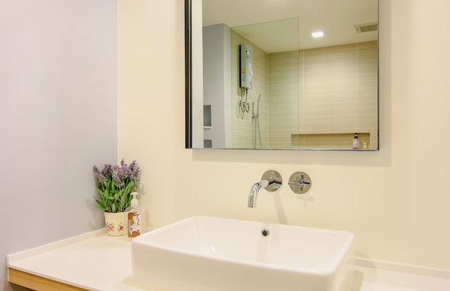 Hua Hin Luxury Beachfront Condo By Mon - Foto 20