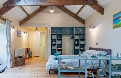 Tiptoe Barn - Photo 9