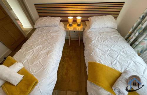 Petham Cottage Stanwick 2 bed sleeps 6 - Photo 6