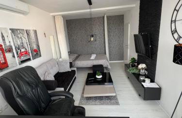 Apartman Paola - massage chair- 0-24 self check IN OUT- Županja - Foto 2