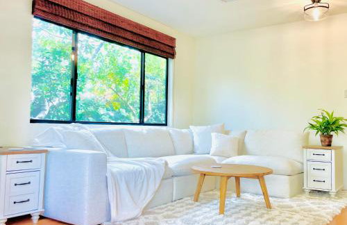 2 BR 2 BA - Eco House and Garden Vacation Retreat and Remote Workspace for Families, Couples and Solo Travelers in Coveted Culver - Foto 1