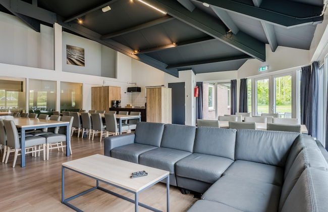 Well Furnished Home for Groups with Dishwasher near Water - Foto 9