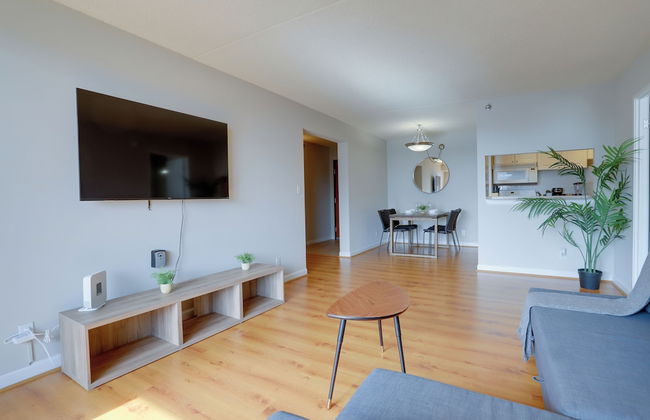 Modern 2BR Stay Near DC Arlington VA - Photo 17