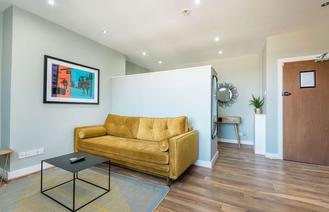 Host Stay The Georgian Quarters at Bedford - Photo 8