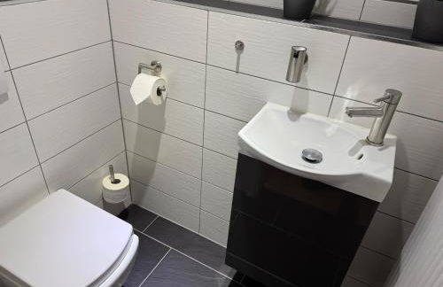 Ruhige Wohnung - ideal für Urlaub und Business - Foto 12