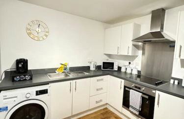 Luxury cozy 3 bed Apartment 5mins from city - free parking! - Foto 9