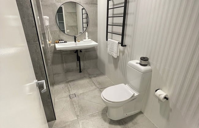 Honeysuckle Executive Apartments - Photo 19