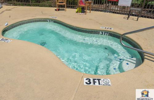 3BR Condo with Lake View - Trout Fishing - Playground - 2 Pools - Stairs Required - FREE TICKETS INCLUDED - PR69-9 - Foto 3