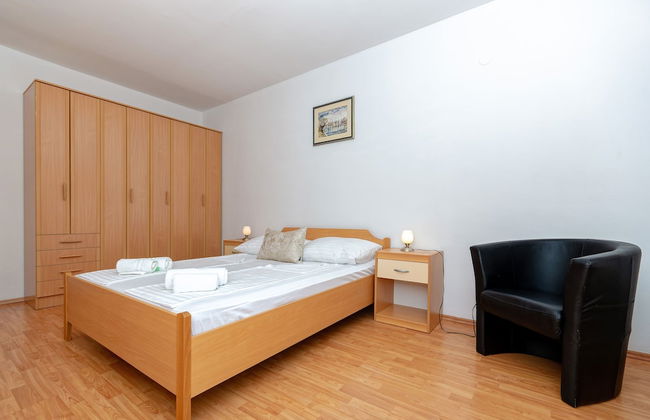 Apartments Mrs Brightside - Photo 16