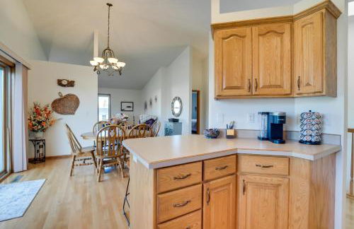 5 Mi to Dtwn Pet-Friendly Wheatland Twin Home! - Foto 7