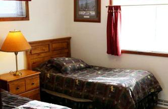 Lakefront Vacation Rental with a Deck and Hot Tub near Wisconsin Dells - Foto 8