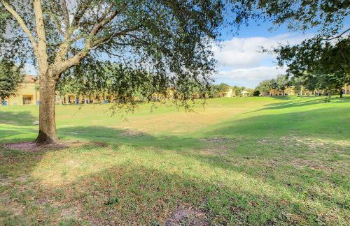 Sweet Getaway! Luxury Gated Resort & Lazy River - Foto 40