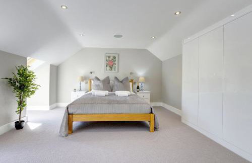 The Gate House - Photo 36