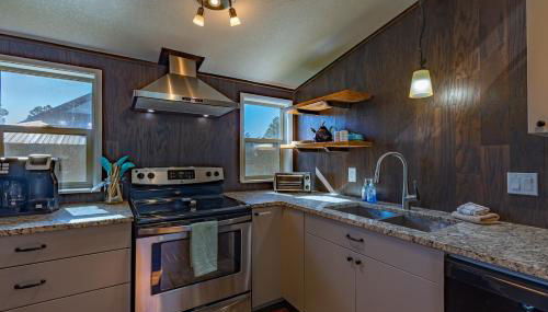 BEAUTIFUL Rustic Modern Remodel IDEAL Location!! - Foto 5