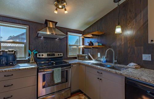 BEAUTIFUL Rustic Modern Remodel IDEAL Location!! - Foto 5