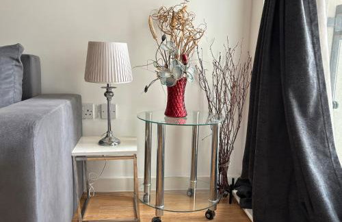 Cosy 1-Bedroom Apartment in Central Grays with Parking & Excellent Transport Links - Foto 9