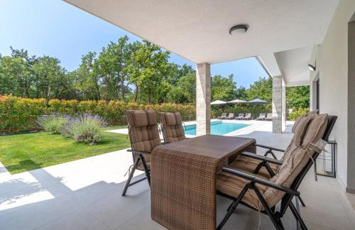 NEW! Luxury Villa Carlotte with 11m pool - Foto 3