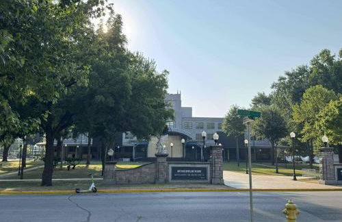 Comfy 3br/2ba steps away from Marian Day grounds - Foto 15