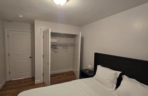 Stylish 3BR Retreat Near EWR Airport NYC Hub - Foto 30