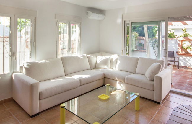 Charming Holiday Home Near Seabeach in La Cala de Mijas With Private Terrace - Foto 8