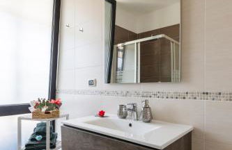 Boutique Apartment The Heart of Caserta - Photo 34