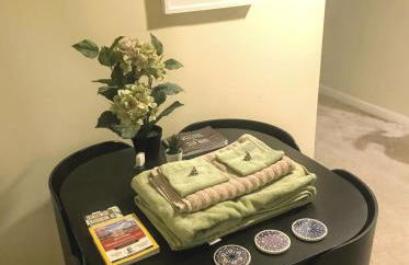 1BR Queen Suite w secure Parking and FiberOptics - Foto 10