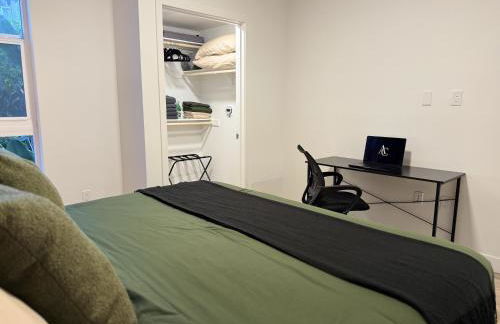 Luxe Deco Haven with Pool, Gym & Parking Close to Disneyland - Foto 45