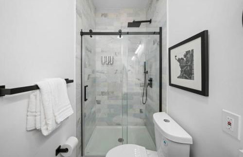 Spacious and Modern 3BR near Downtown and Walnut Hills - Foto 18