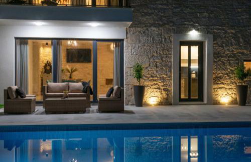 Designer Villa Simone - Modern & Heritage Style with Office - Foto 76