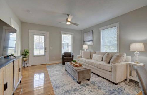 Fall Festivities - 4BR Home by IU Stadium Bloomington Bliss - Foto 47