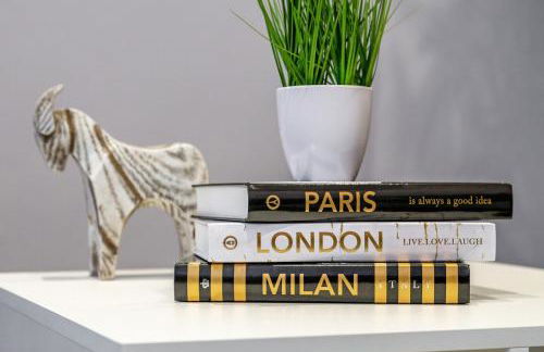 Stylish & Modern 2-Bedroom London Hideaway - King Bed- Sleeps 6 - Parking Available - Instant Book - 20 Percent Off Long Stays! - Foto 17