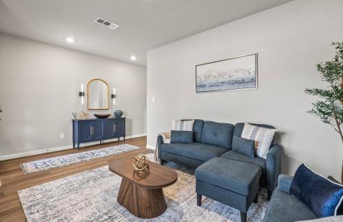 4Bed Luxury Getaway with Pool Table and Near Lake Lavon - Foto 3