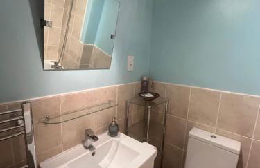 In Our Liverpool Home Sleeps 5 in 2 Double & 1 Single Bedrooms - Foto 15