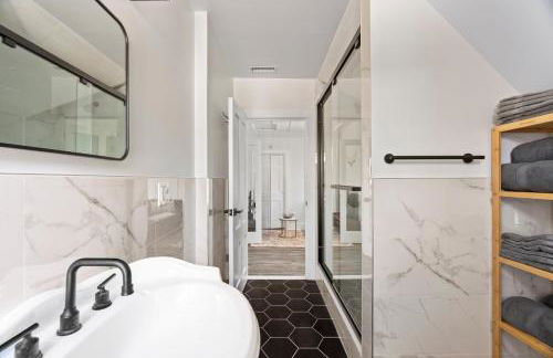 Cozy Gem in the Heart of East Rock with FREE Parking near Yale and DT - Foto 8