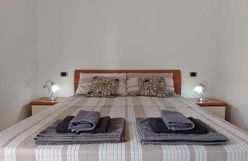 LotusNest - Casa Privata - Letto Matrimoniale, Parcheggio, Treno - Foto 1