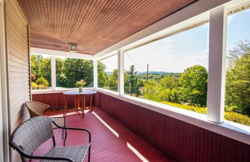 Berkshire Vacation Rentals: Centrally Located Historical Home - Foto 42