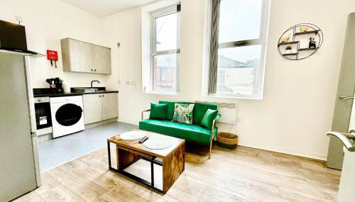 Stylish 1BR Executive Bury Stay with Kitchen and WiFi - Foto 2