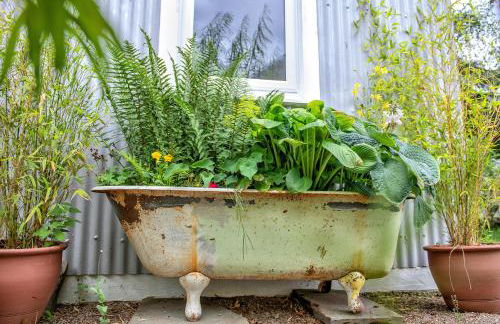 Tin Cabin in peaceful Angus glen - Foto 34